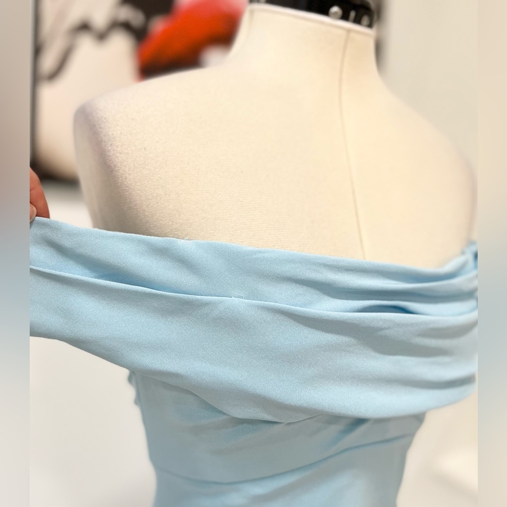 Monique Lhuillier Collection Draped Off-The-Shoulder Silk Gown Blue Maxi Dress - Picture 6 of 15